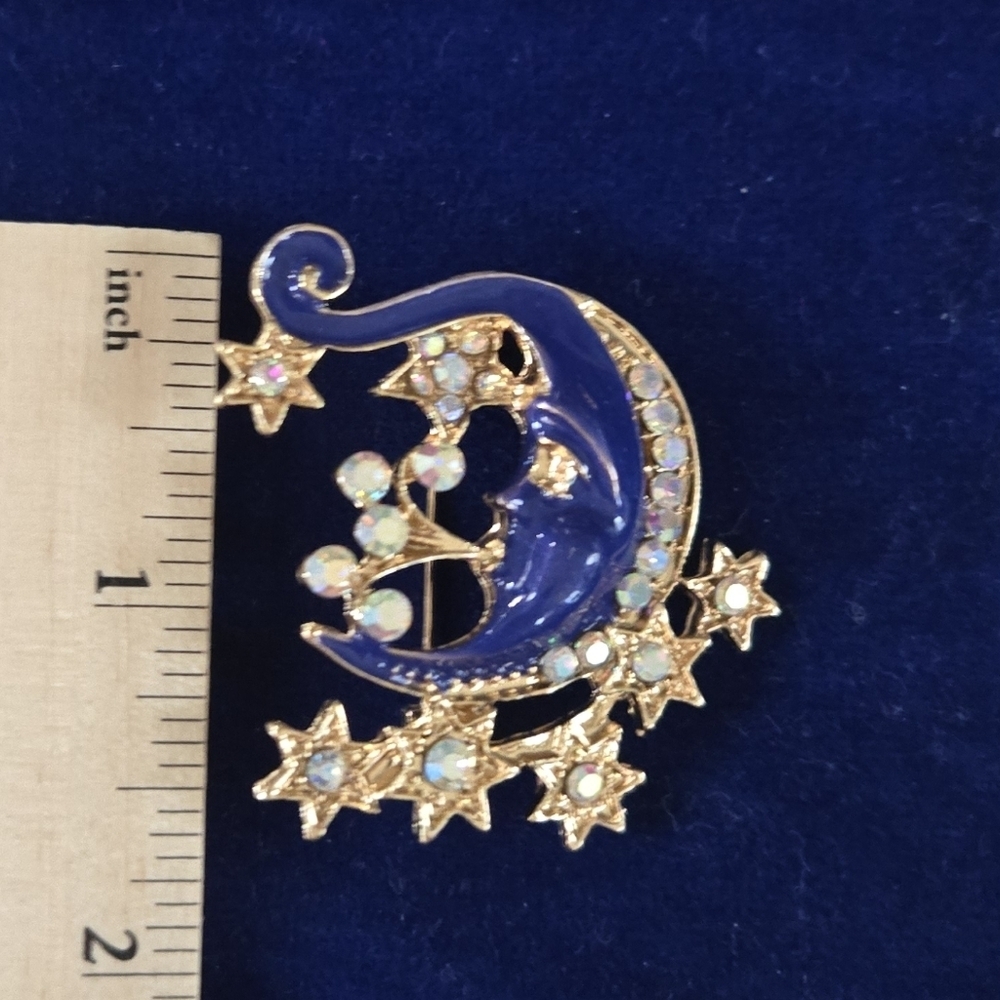 NEW! Mystic Starry Brooch
